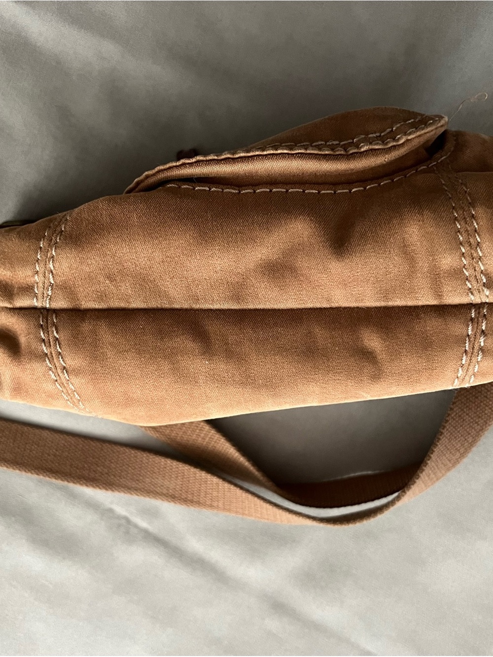 Vintage Fossil Light Brown Crossbody Shoulder Strap with Tassel Accent - Picture 9 of 12